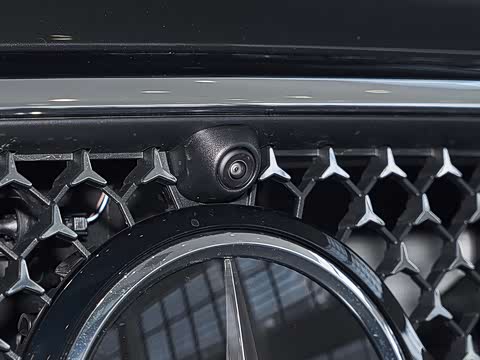 2025�� �Ŀ� E 300 L ʱ���˶���