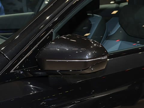 2026�� �Ŀ� 530Li ������ M�˶���װ