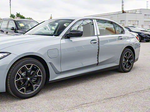 2026�� eDrive 40 L ��ҹ��װ