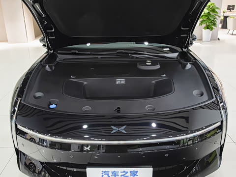 2025�� 820 Max