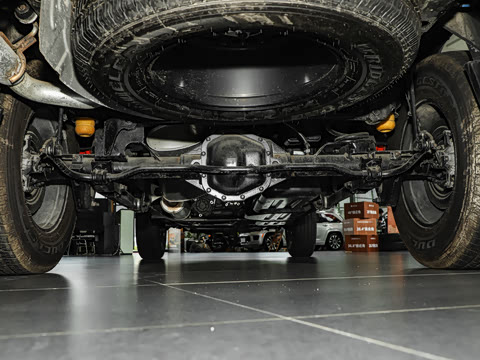 2023�� 3.6L Overland