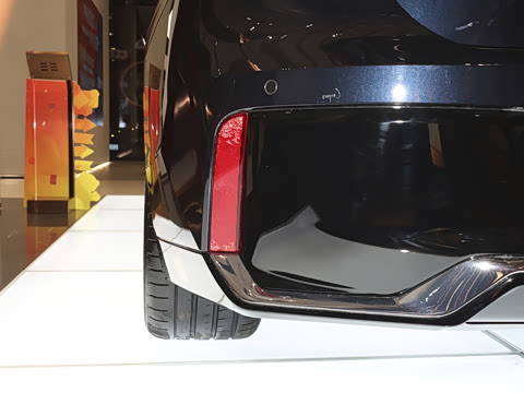 2026�� 735Li M�˶���װ