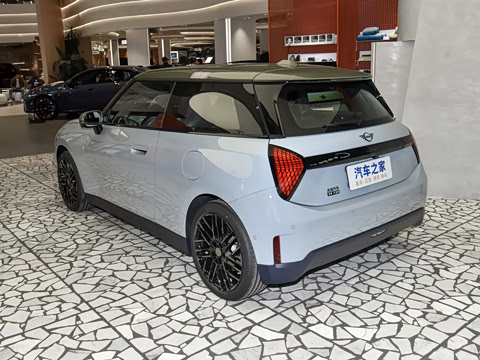 2025�� PAUL SMITH ���ʦ��