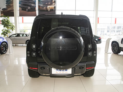 2026�� 110 3.0T P400 X-Dynamic HSE