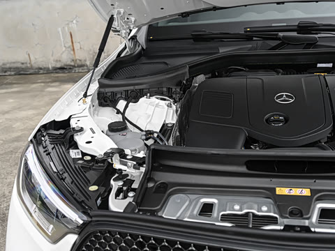 2026�� �Ŀ� GLC 300 4MATIC ����SUV