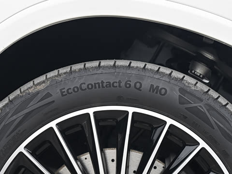 2026�� �Ŀ� GLC 300 4MATIC ����SUV