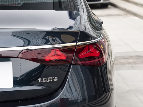 2026�� E 300 L ������