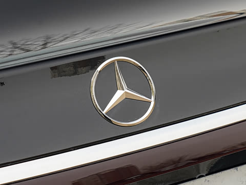 2026�� �Ŀ� E 300 L ʱ����