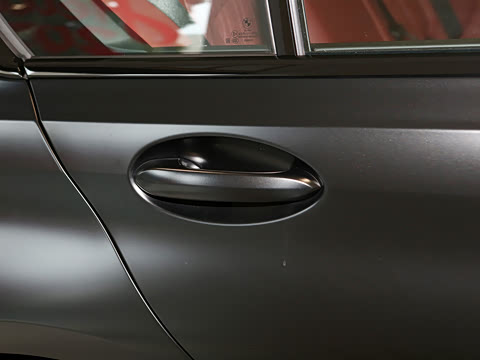 2026�� 330Li �����