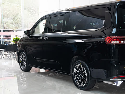 2026�� ���̰� 230������ 7��