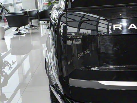 2025�� 3.0 L6 360PS ʢ����