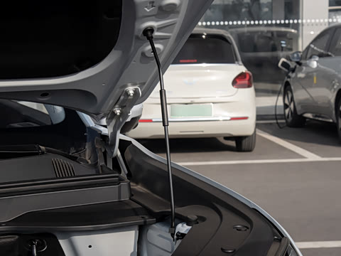 2026�� 1.5T 6MT ������ 