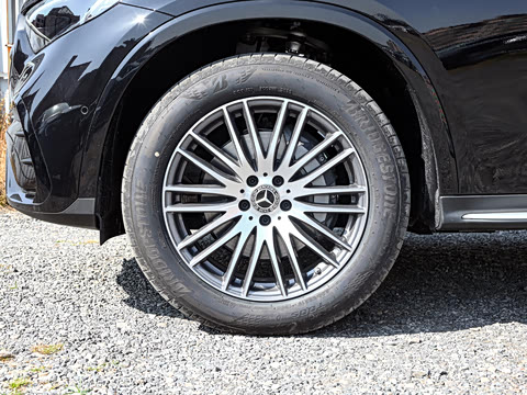 2026�� GLC 300 L 4MATIC ������ 7��