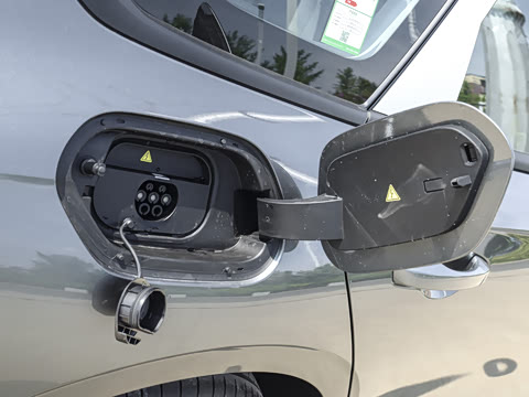 2025�� EM-i 70km ������