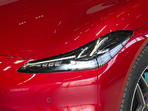 2025�� �Ŀ� 710 Max��