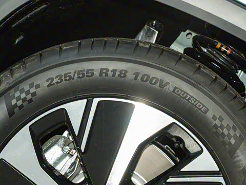 2025�� ̽��L 300TSI ������Ӣ