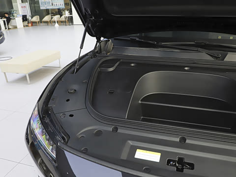 2025�� ���� 650MaxѲ����