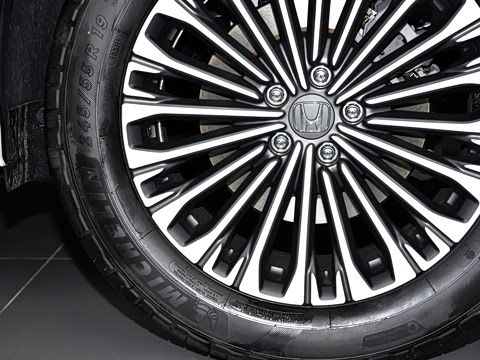 2026�� 370TURBO ����������