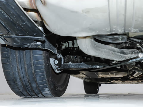 2024�� xDrive40i ������M�˶���װ