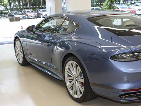 2025 GT °