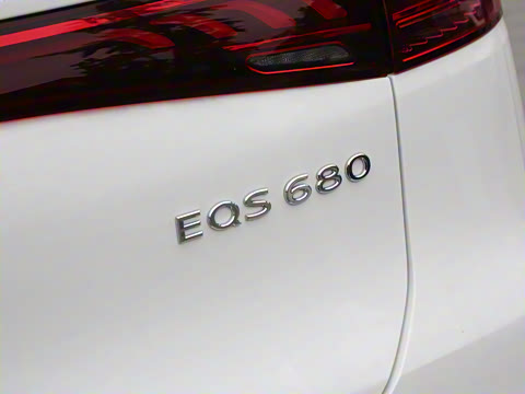 2025�� EQS 680 ���ݰ�