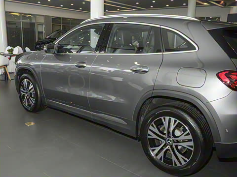 2025�� �Ŀ� GLA 220