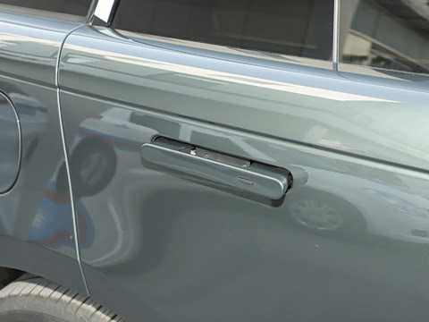 2026�� 3.0 L6 400PS AB�����