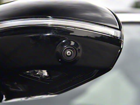 2026�� E 300 L ������