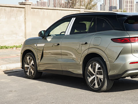 2025�� DM 215KM�����״��콢��