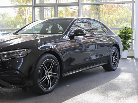 2026�� E 300 ʱ�����˶���