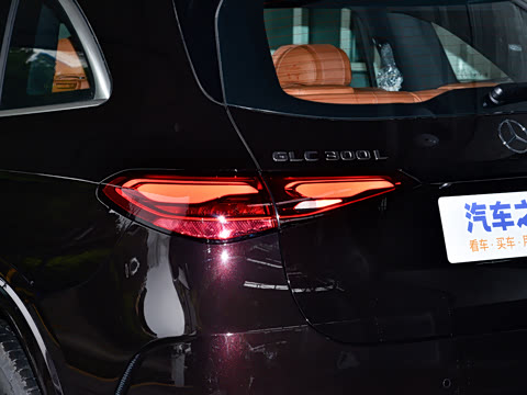 2026�� GLC 300 L 4MATIC ������ 7��