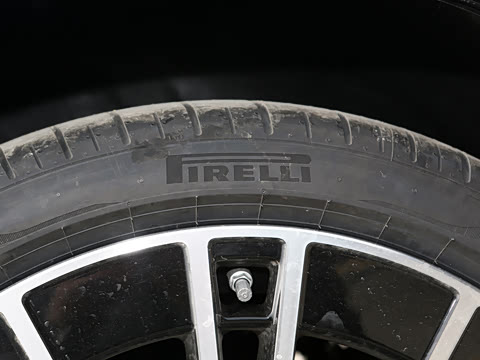 2026�� E 300 L �����