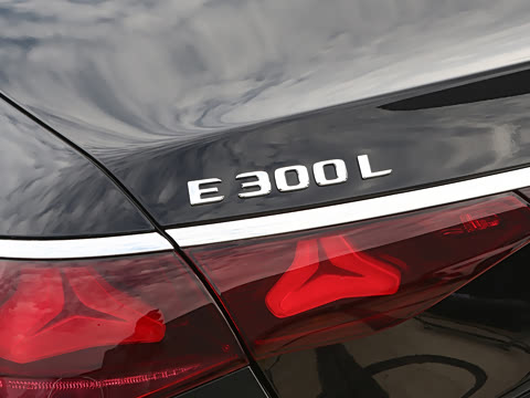 2026�� E 300 L �����