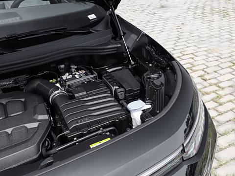 2026�� ̽��L 380TSI ��������
