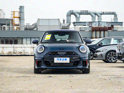 2025�� JOHN COOPER WORKS