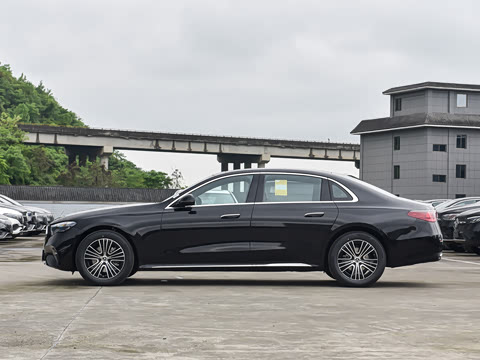 2026�� �Ŀ� E 260 L �����