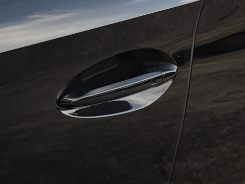 2025�� 610km PLUS