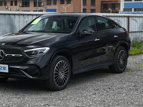2026�� �Ŀ� GLC 300 4MATIC ����SUV
