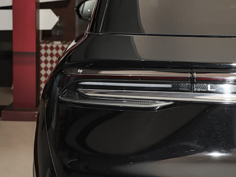 2025�� 2.0T ������ҫ��