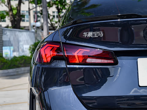 2026�� M235L