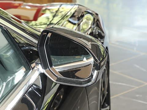 2026�� 740Li ������ M�˶���װ