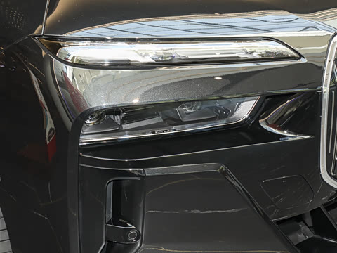 2026�� 740Li ������ M�˶���װ