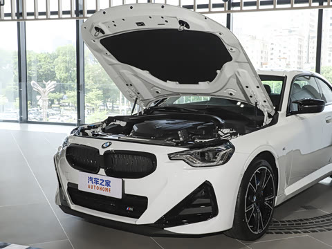 2026�� M240i xDrive