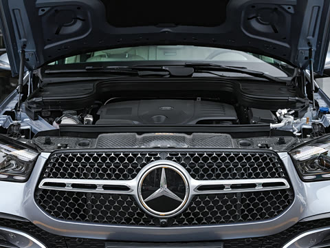 2025�� �Ŀ� GLE 450 4MATIC ������