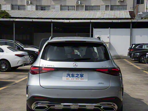 2025�� �Ŀ� GLC 260 L 4MATIC ������