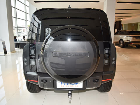 2026�� 110 3.0T P400 X-Dynamic HSE