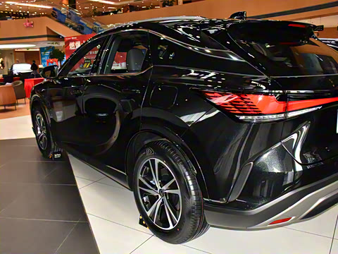 2026�� 350h ����������