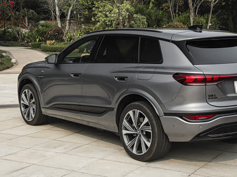 2026�� quattro Ǭ���Ǽݰ�
