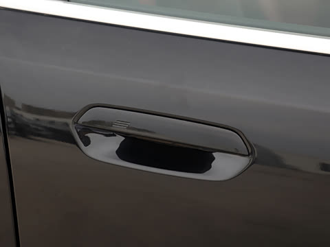 2026�� �Ŀ� 525Li ������װ