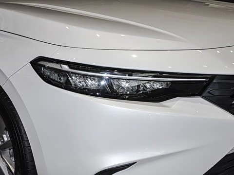 2025�� 240TURBO �ֶ����ٰ�